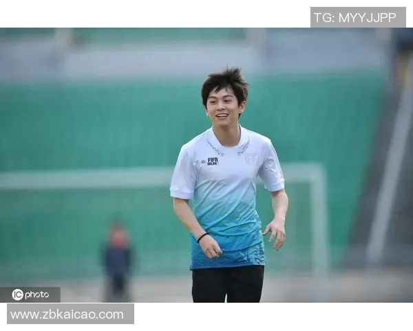 现役足球明星颜值大比拼谁是球场上的颜值担当