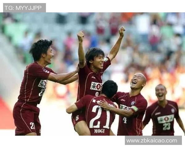 中央水手与新城堡联队的激烈对决展现足球魅力与团队精神