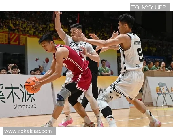 篮球明星打卡分享训练日常与比赛心得激励年轻球员追逐梦想